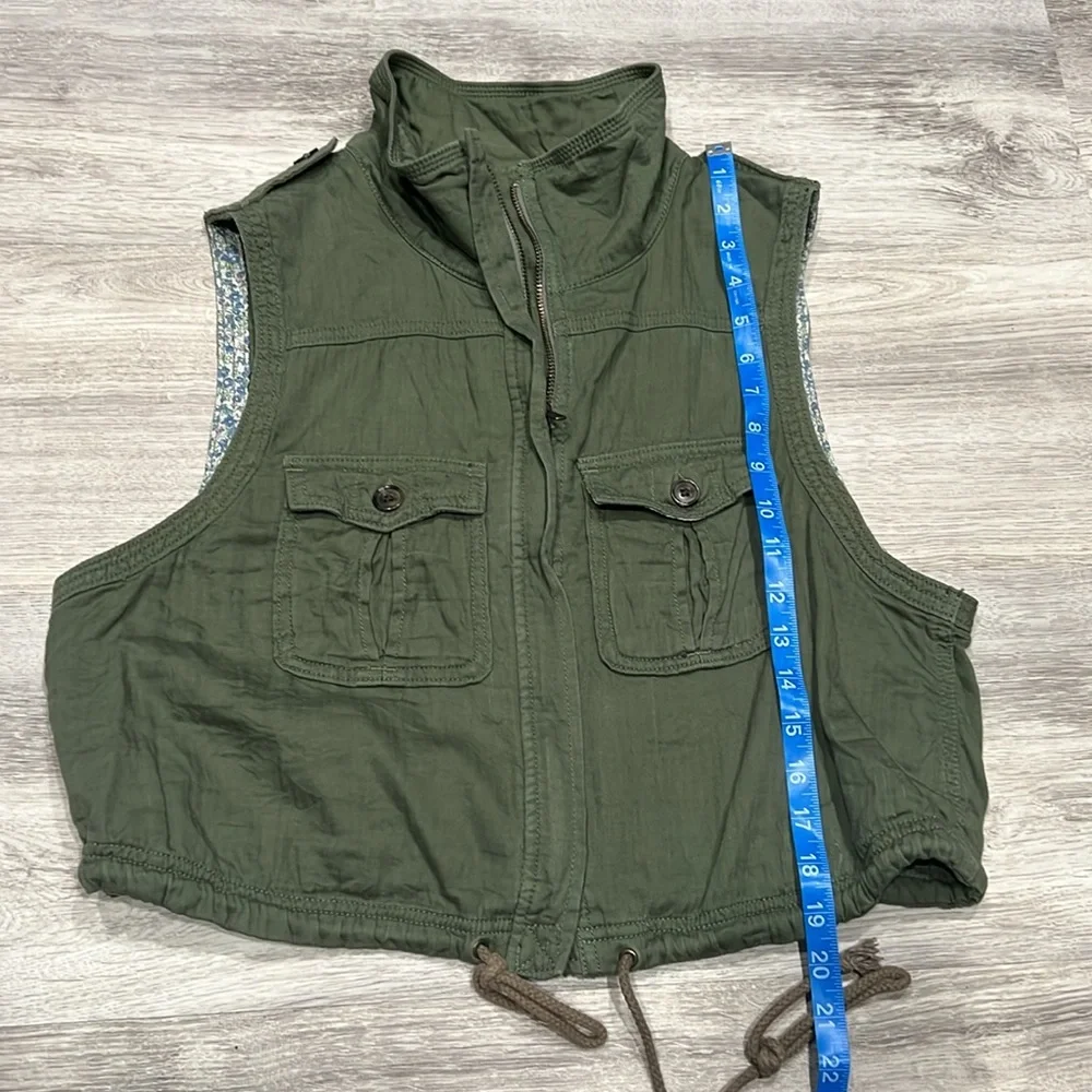 Women's Aerie Olive Green Utility Vest - Picture 4 of 5